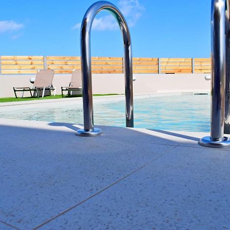 Balos Residence Private Pool Seafront Seaview 키사모스 외부 사진