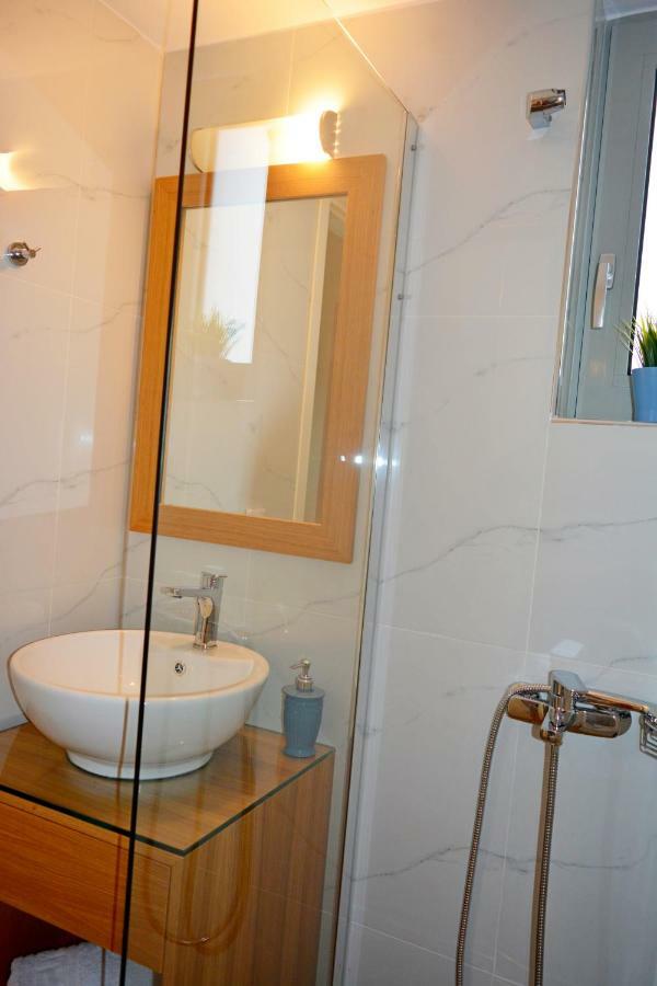 Balos Residence Private Pool Seafront Seaview 키사모스 외부 사진