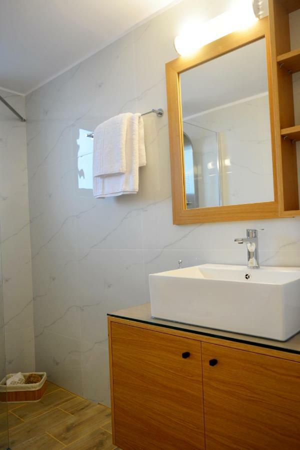 Balos Residence Private Pool Seafront Seaview 키사모스 외부 사진