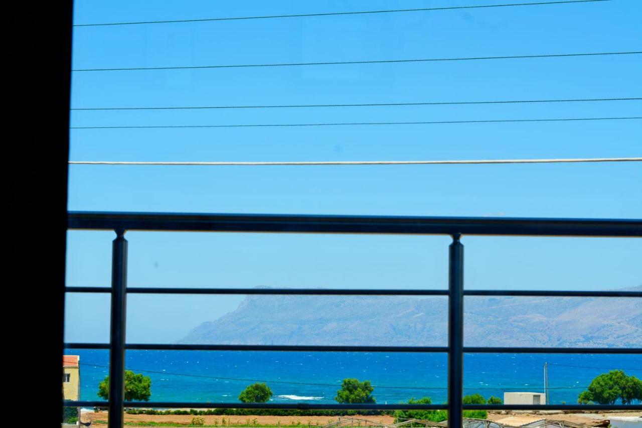 Balos Residence Private Pool Seafront Seaview 키사모스 외부 사진